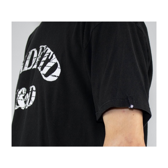 Undefeated T-Shirt In Black - Picture 2 of 4